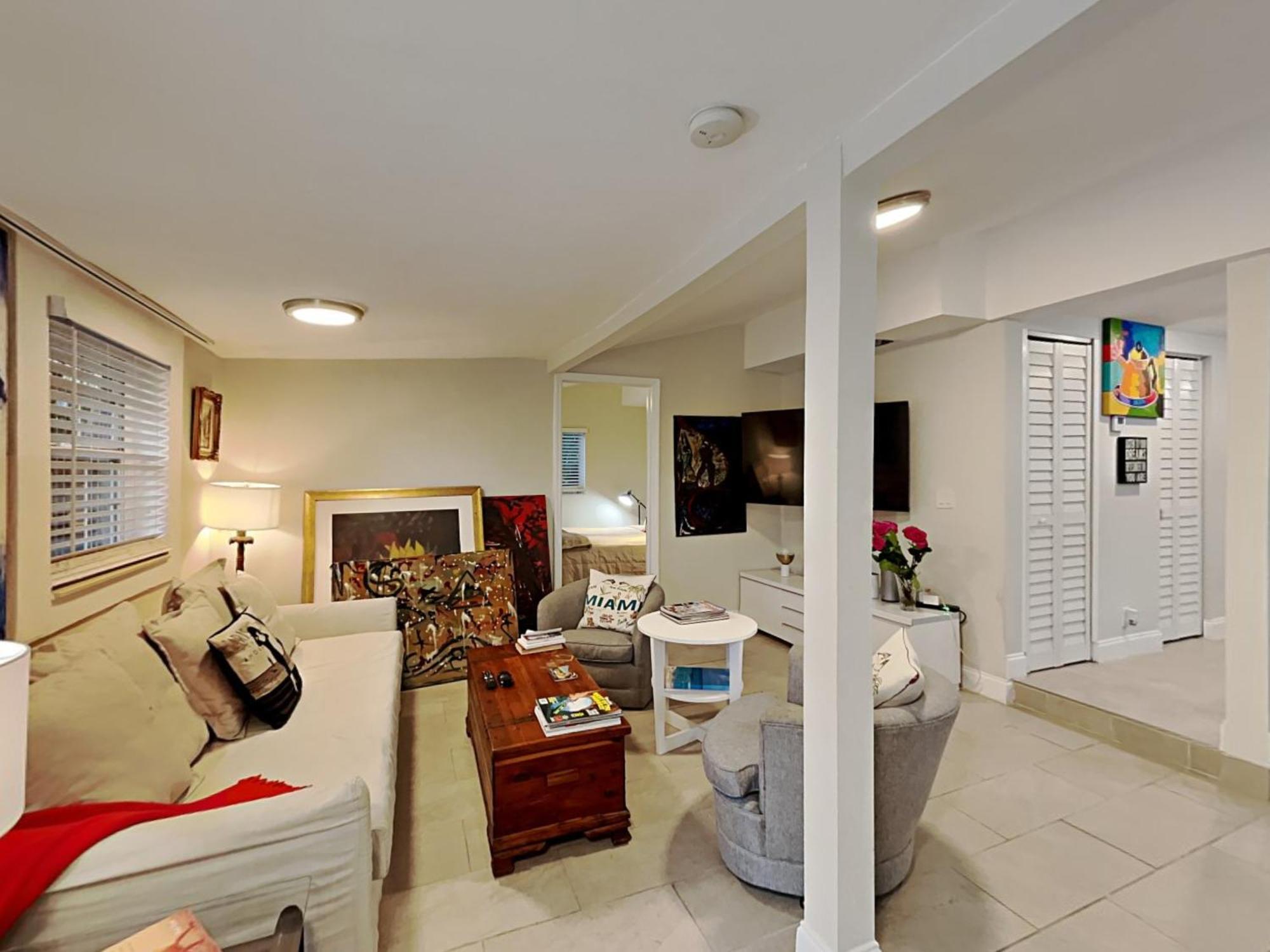 Private Rooms At Miami Centrally Located With Free Parking Екстер'єр фото
