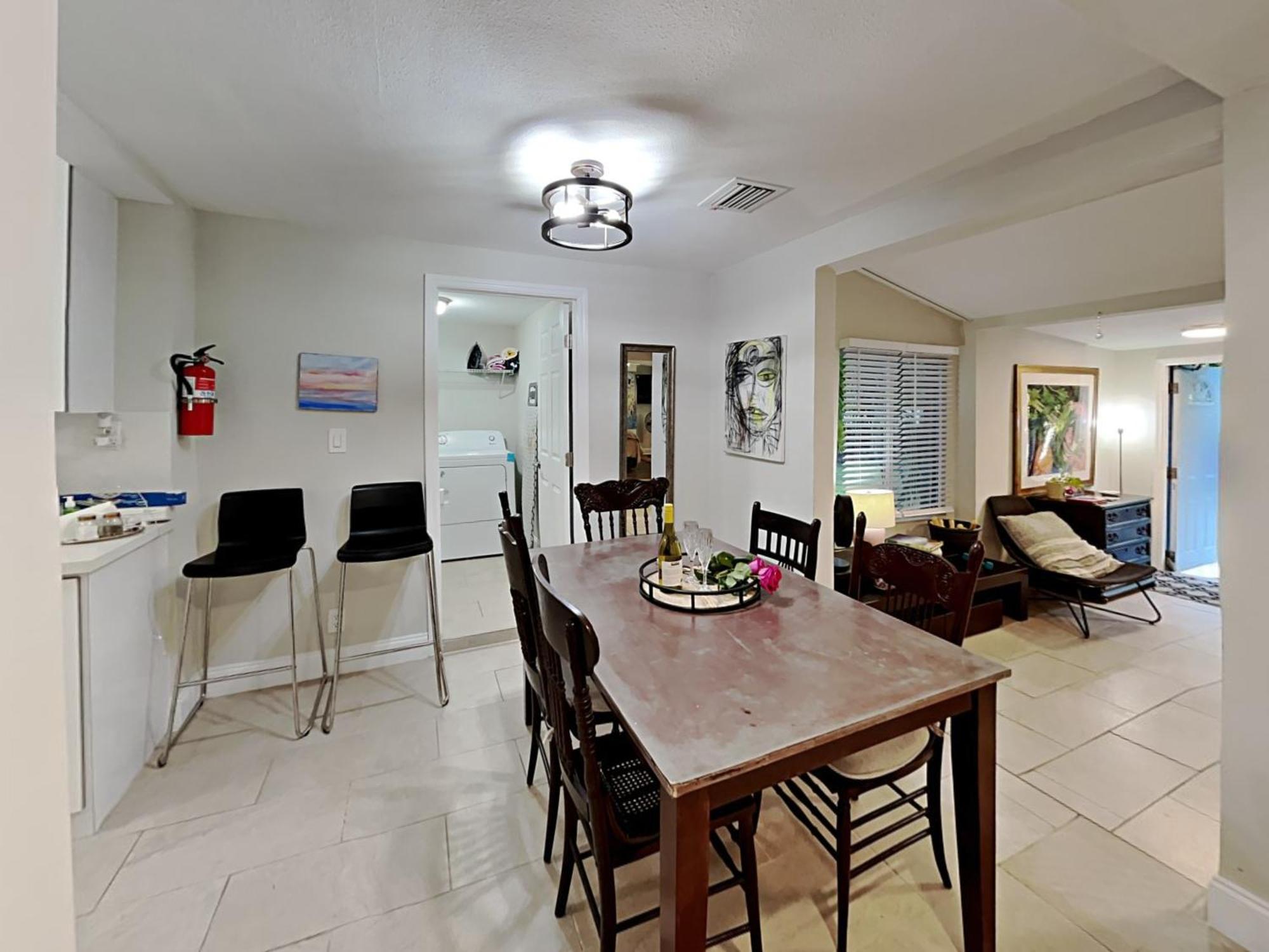 Private Rooms At Miami Centrally Located With Free Parking Екстер'єр фото