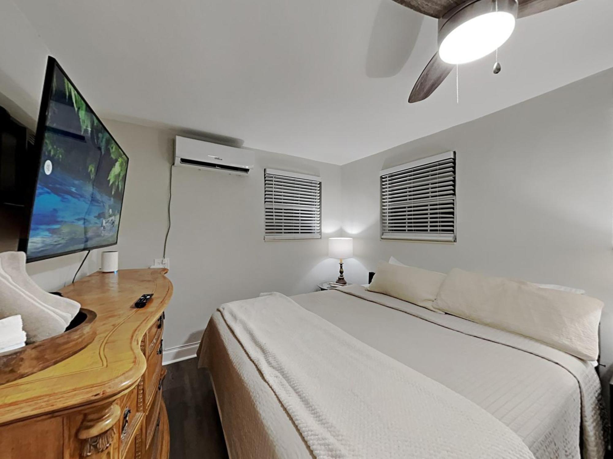 Private Rooms At Miami Centrally Located With Free Parking Екстер'єр фото