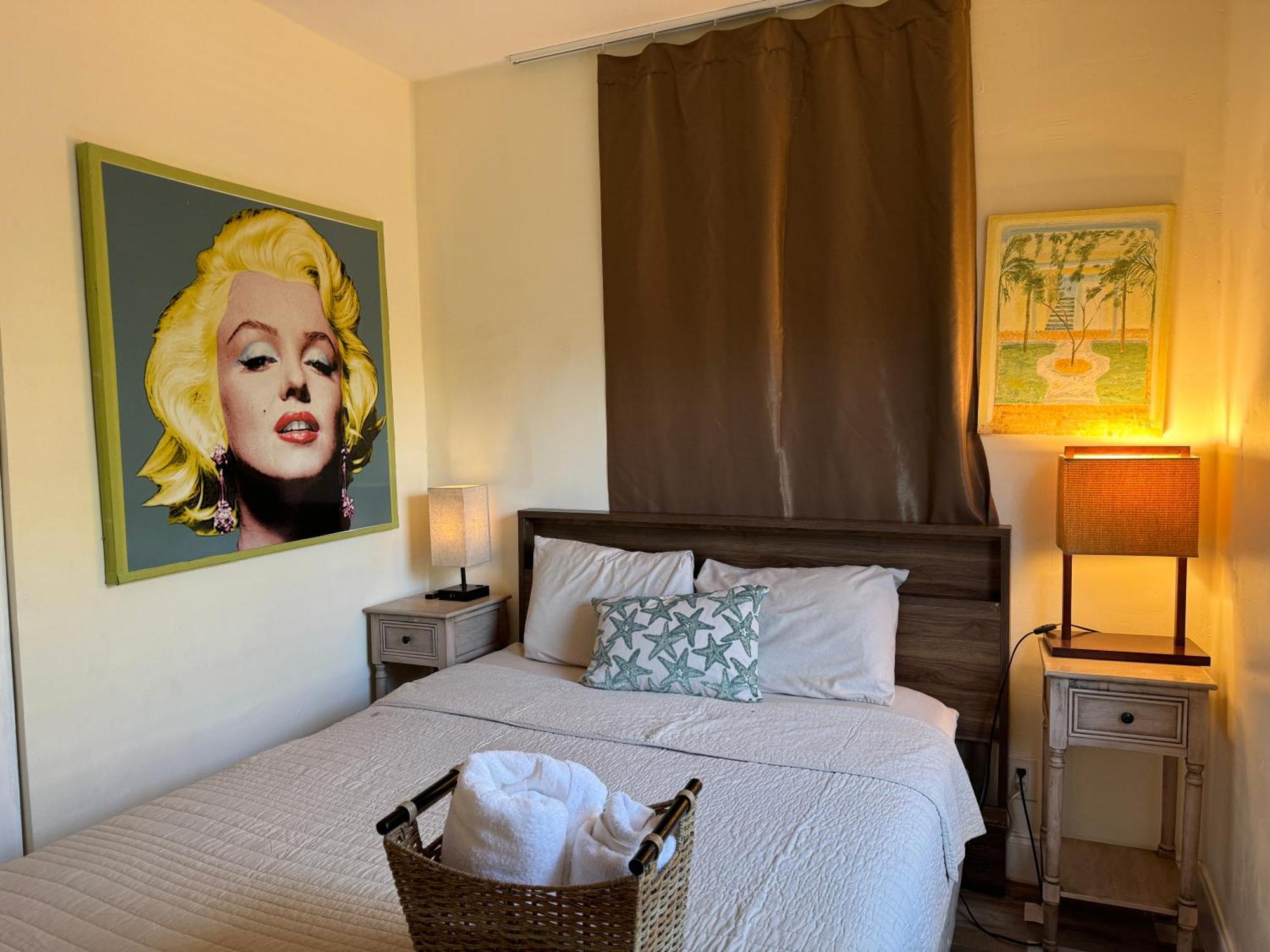 Private Rooms At Miami Centrally Located With Free Parking Екстер'єр фото