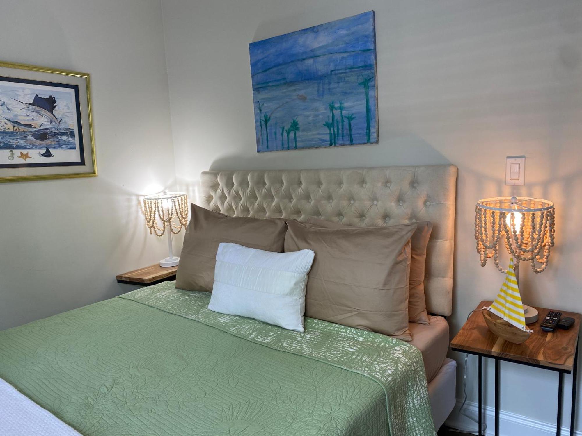 Private Rooms At Miami Centrally Located With Free Parking Екстер'єр фото